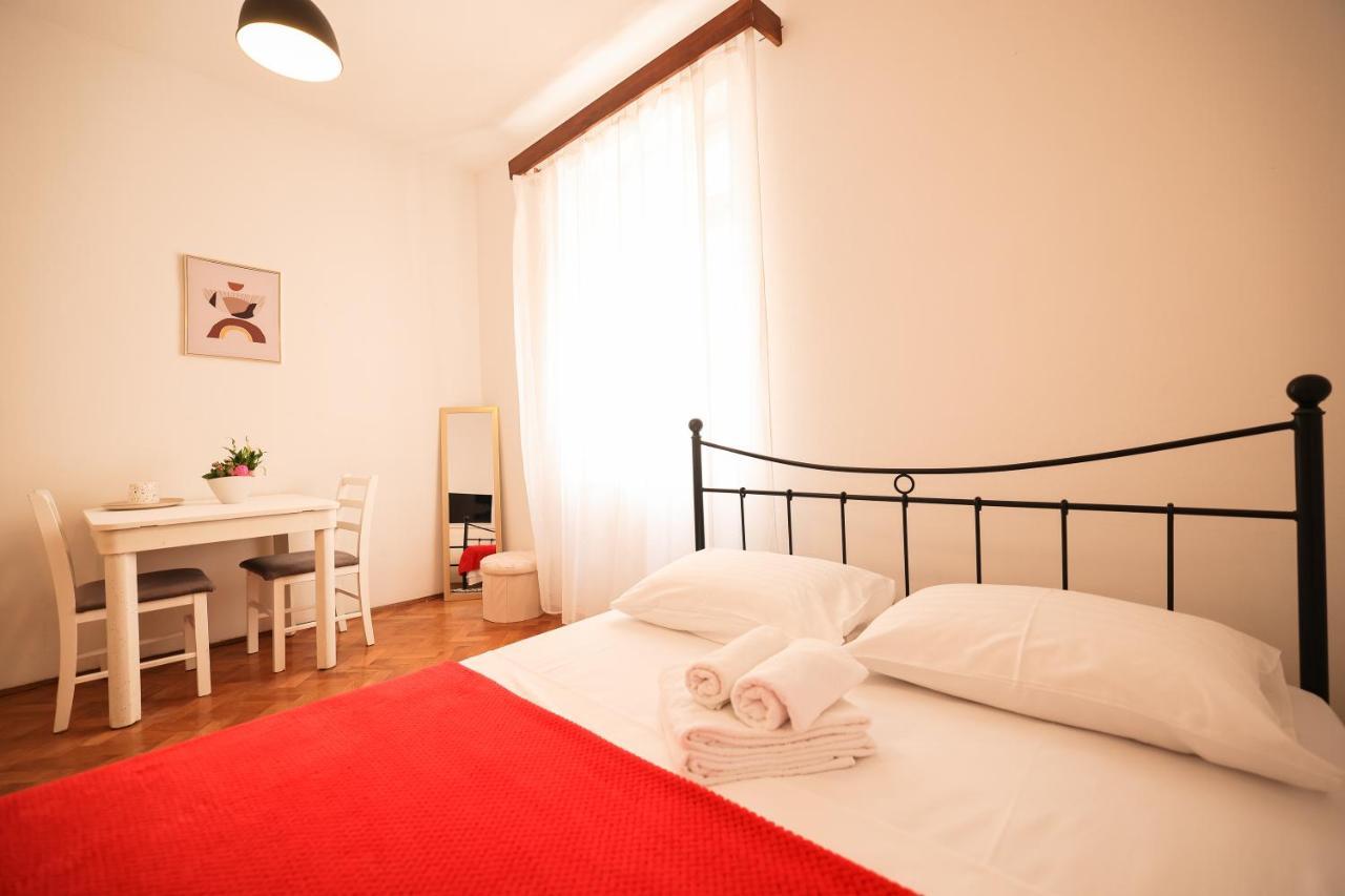 Cozy Studio Apartments In City Centar Stosija Zadar Exterior photo