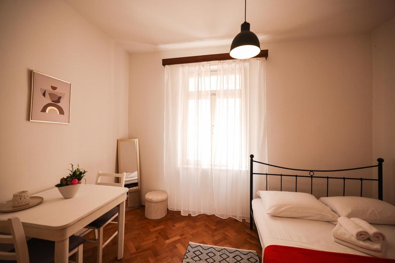 Cozy Studio Apartments In City Centar Stosija Zadar Exterior photo